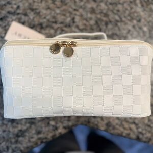Elegant Large White Checkered Cosmetic/Makeup Bag